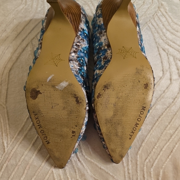 Mojo Moxy Turquoise Floral Embellished Heels - Picture 14 of 14